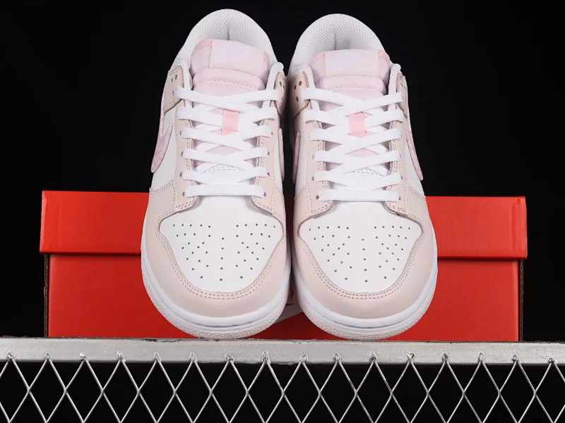 All categories Nk SB Dunk series Nk SB Dunk Low low-top sneakers C version Nk Dunk Low "Pink Paisley" Sakura pink SB low-top sports and leisure sneakers FD1449-100